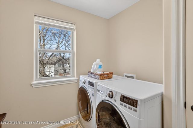 16777 Cedarbrook Drive, Haslett, MI 48840