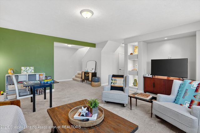 16777 Cedarbrook Drive, Haslett, MI 48840