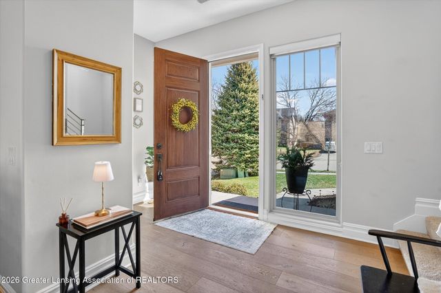 16777 Cedarbrook Drive, Haslett, MI 48840