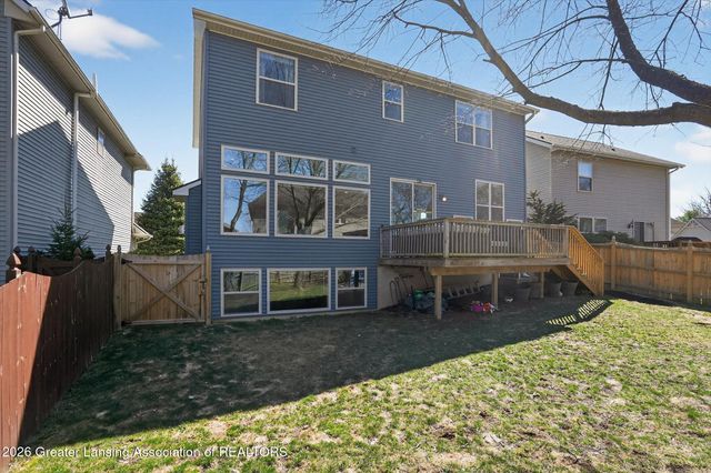 16777 Cedarbrook Drive, Haslett, MI 48840