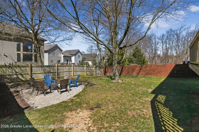 16777 Cedarbrook Drive, Haslett, MI 48840