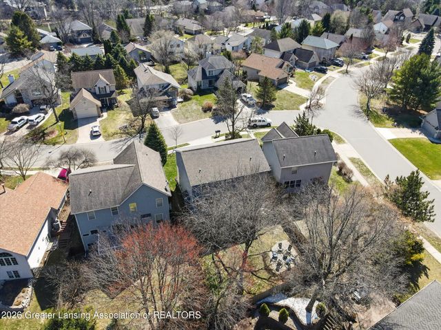 16777 Cedarbrook Drive, Haslett, MI 48840