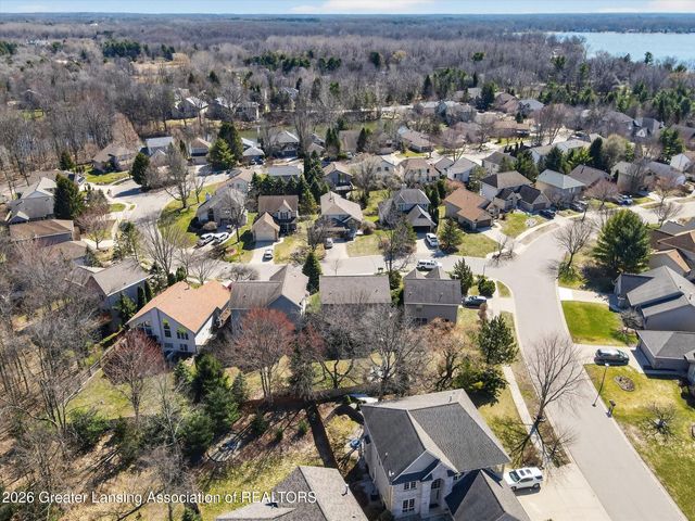 16777 Cedarbrook Drive, Haslett, MI 48840