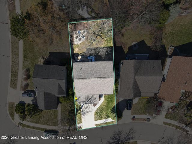 16777 Cedarbrook Drive, Haslett, MI 48840