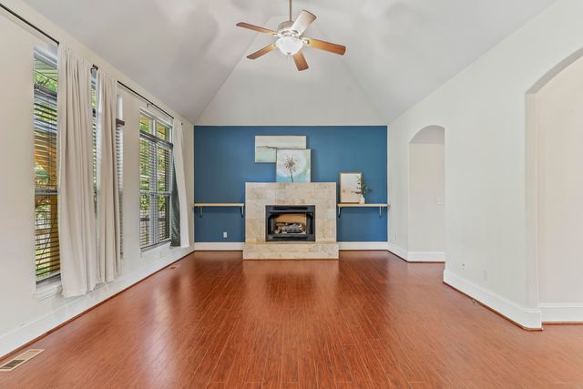 4039 E Melody Lane, Springfield, MO 65809