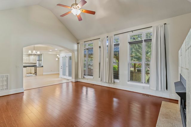 4039 E Melody Lane, Springfield, MO 65809
