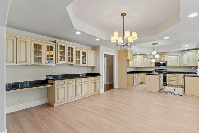 4039 E Melody Lane, Springfield, MO 65809