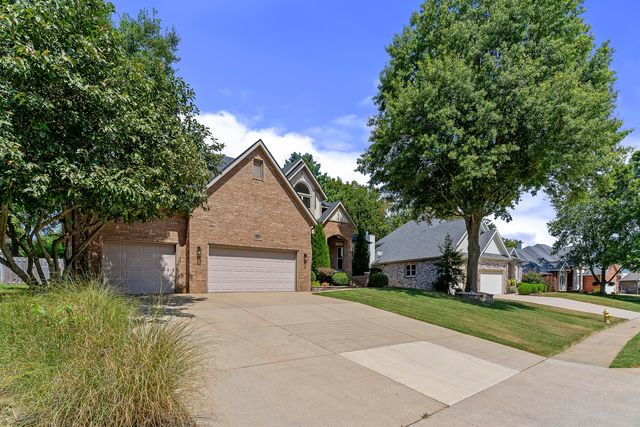 4039 E Melody Lane, Springfield, MO 65809