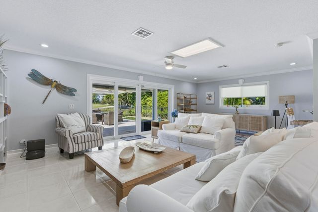 11257 Wingfoot Drive, Boynton Beach, FL 33437