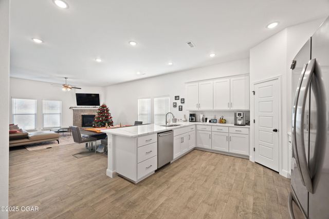 411 Sophia Jane Lane, Duenweg, MO 64841