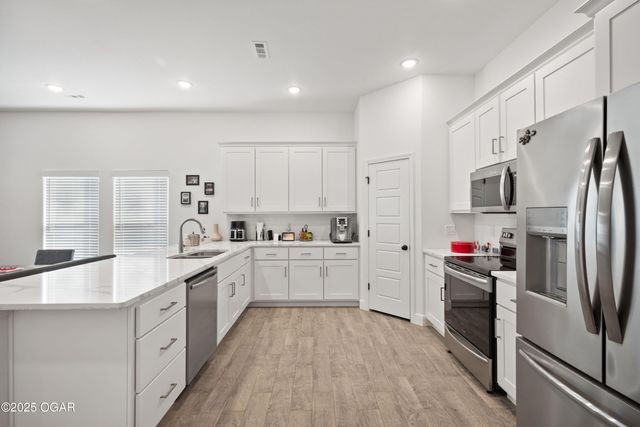 411 Sophia Jane Lane, Duenweg, MO 64841