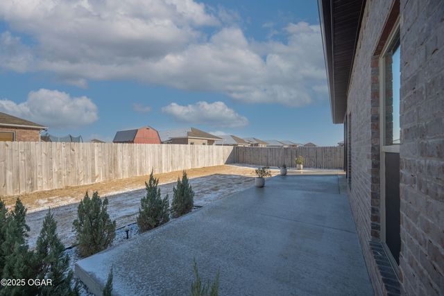 411 Sophia Jane Lane, Duenweg, MO 64841