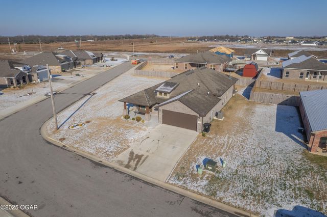 411 Sophia Jane Lane, Duenweg, MO 64841