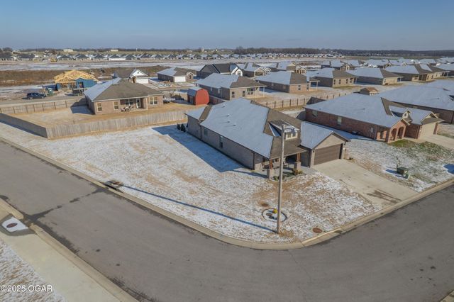 411 Sophia Jane Lane, Duenweg, MO 64841