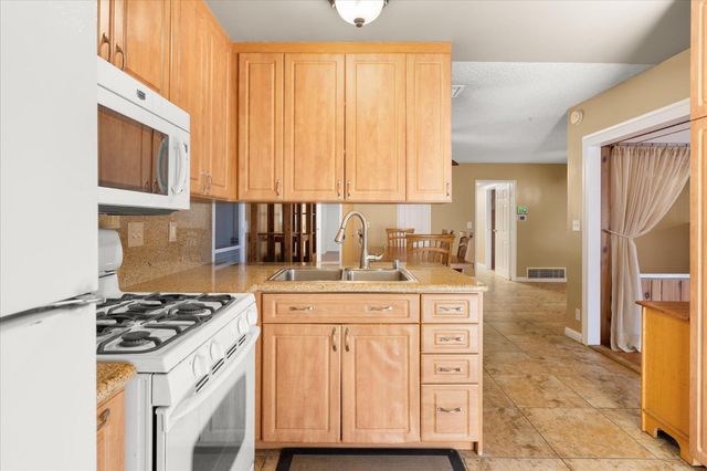 1917 W Flora St, Costa Mesa, CA 92704