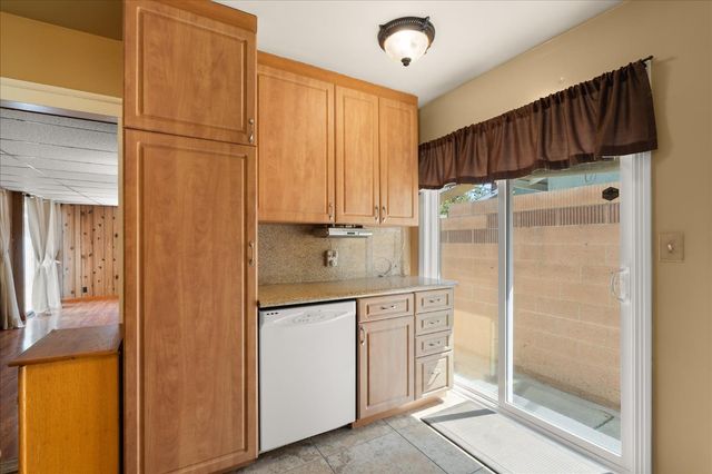 1917 W Flora St, Costa Mesa, CA 92704