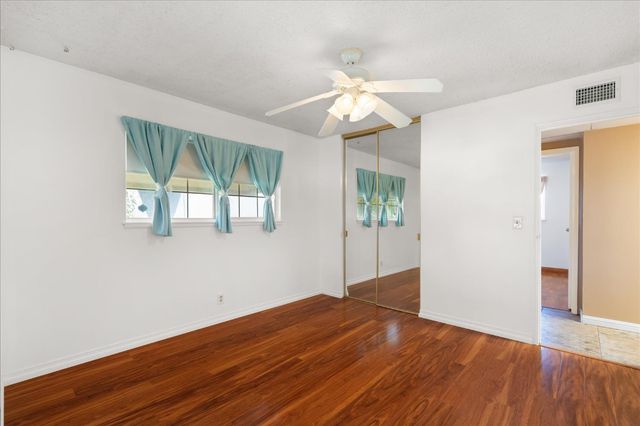 1917 W Flora St, Costa Mesa, CA 92704