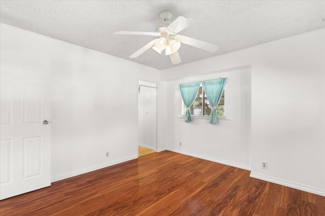 1917 W Flora St, Costa Mesa, CA 92704