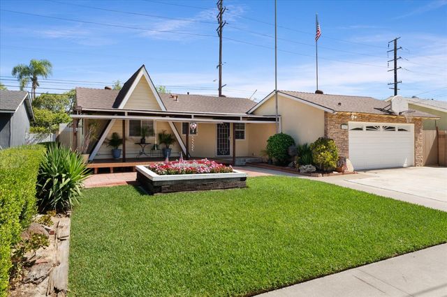 1917 W Flora St, Costa Mesa, CA 92704