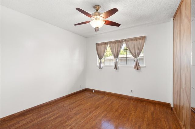 1917 W Flora St, Costa Mesa, CA 92704