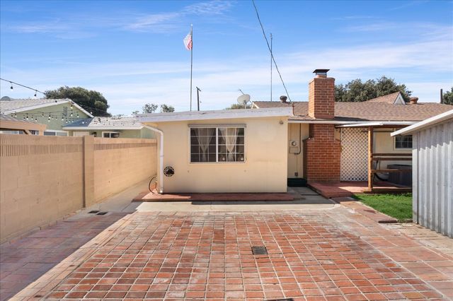1917 W Flora St, Costa Mesa, CA 92704