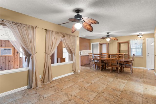 1917 W Flora St, Costa Mesa, CA 92704