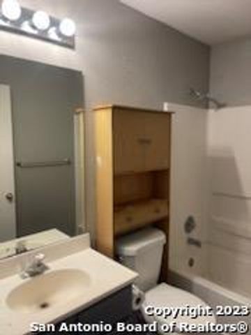 2407 QUAIL RIDGE DR, New Braunfels, TX 78130