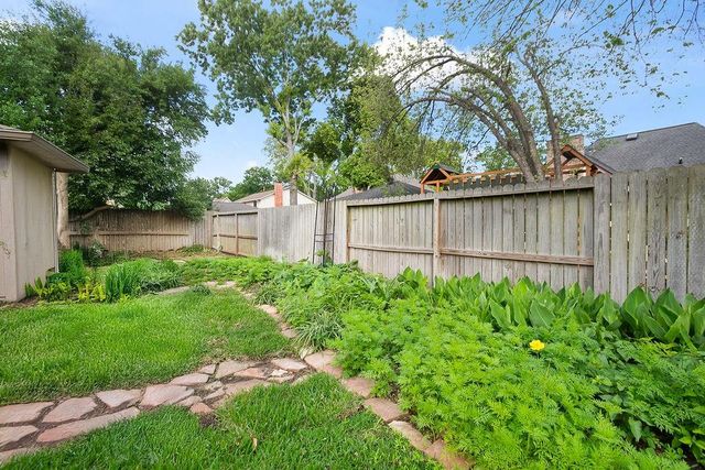 15807 Brookvilla Drive, Houston, TX 77059