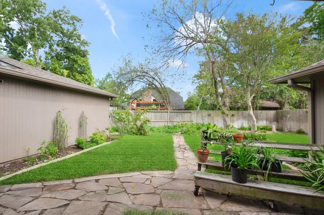 15807 Brookvilla Drive, Houston, TX 77059