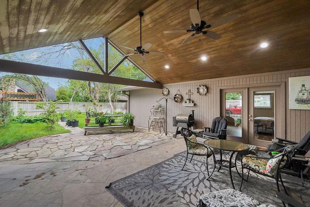 15807 Brookvilla Drive, Houston, TX 77059