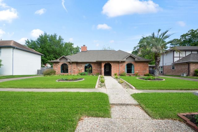 15807 Brookvilla Drive, Houston, TX 77059