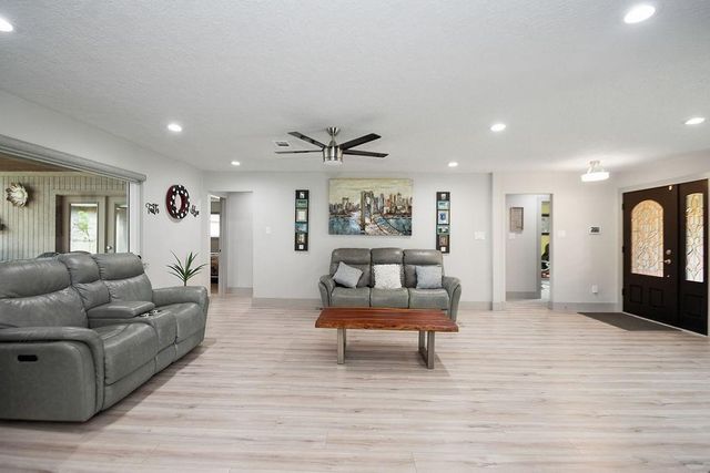 15807 Brookvilla Drive, Houston, TX 77059