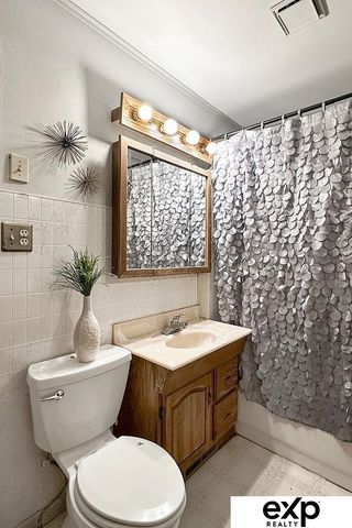 1536 S 24th Street, Omaha, NE 68108