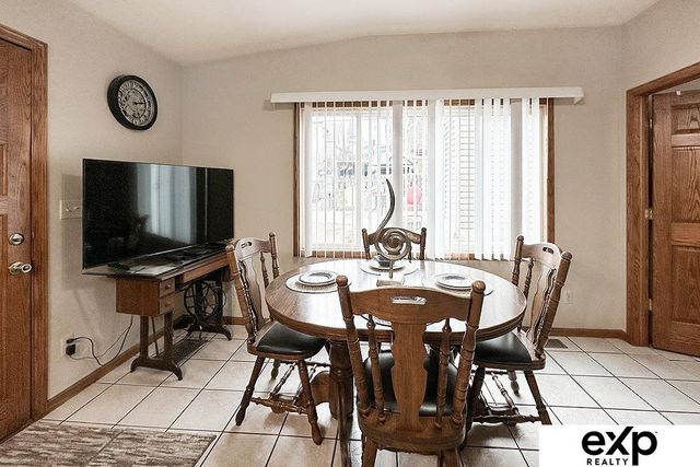 1536 S 24th Street, Omaha, NE 68108