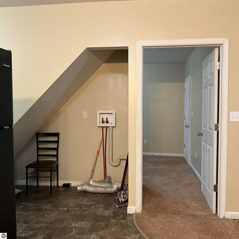 Image 14 of property listing at 3394 W Washington Road, Ithaca, MI 48847