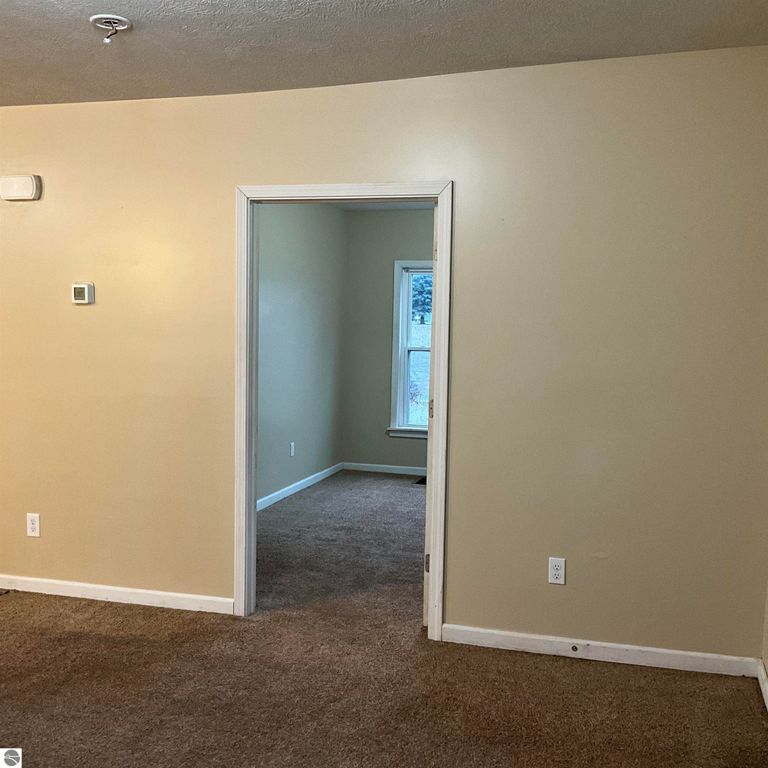 Image 19 of property listing at 3394 W Washington Road, Ithaca, MI 48847