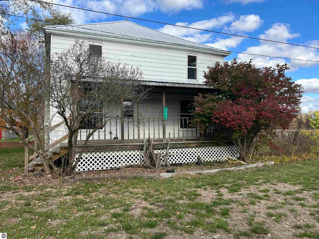 Image 41 of property listing at 3394 W Washington Road, Ithaca, MI 48847