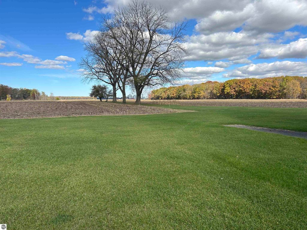 Image 52 of property listing at 3394 W Washington Road, Ithaca, MI 48847