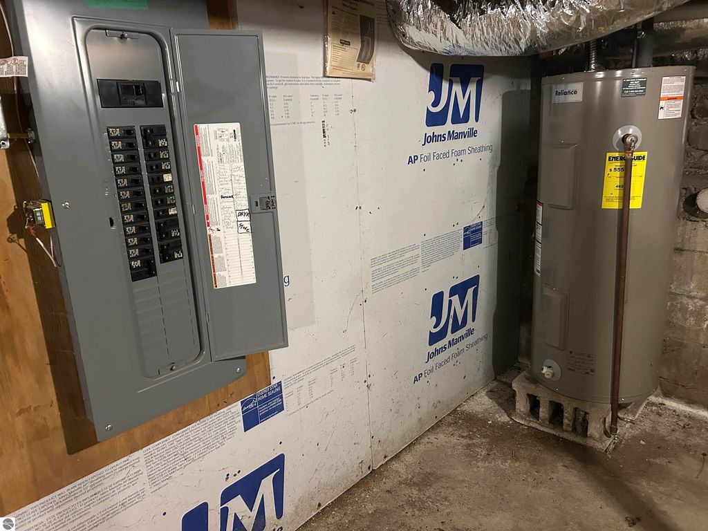 Image 57 of property listing at 3394 W Washington Road, Ithaca, MI 48847