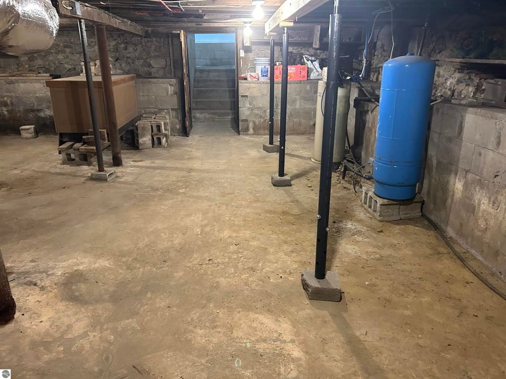 Image 58 of property listing at 3394 W Washington Road, Ithaca, MI 48847