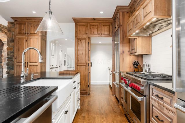 193 Stanbery Avenue, Bexley, OH 43209