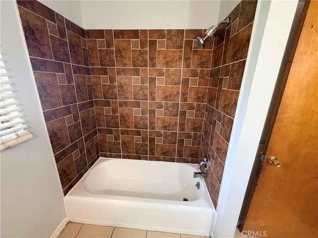 323 E Holly Street, Rialto, CA 92376