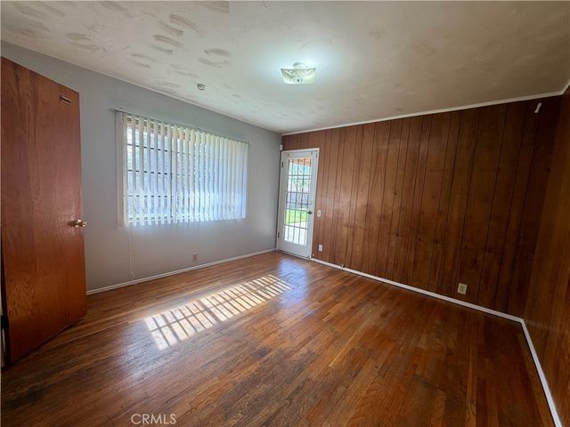 323 E Holly Street, Rialto, CA 92376