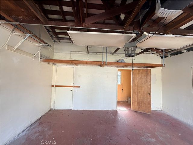 323 E Holly Street, Rialto, CA 92376