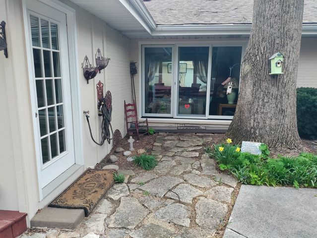 12130 S Nagle Avenue, Palos Heights, IL 60463