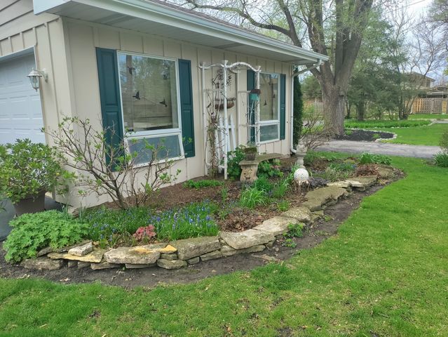 12130 S Nagle Avenue, Palos Heights, IL 60463