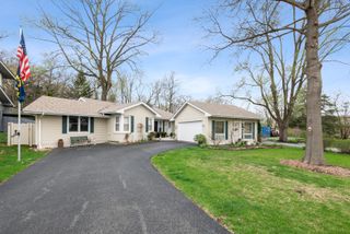 12130 S Nagle Avenue, Palos Heights, IL 60463