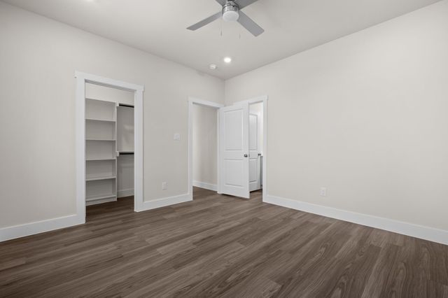 932 Bosque River Drive, Granbury, TX 76048