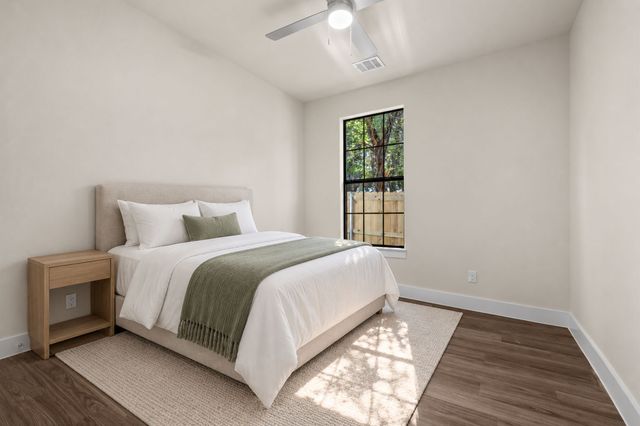 932 Bosque River Drive, Granbury, TX 76048