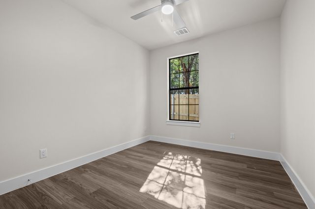 932 Bosque River Drive, Granbury, TX 76048